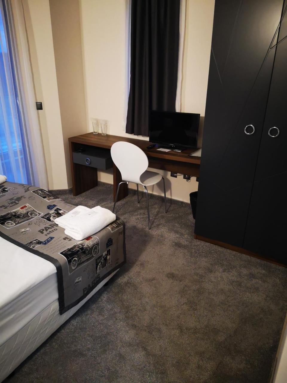 Family Hotel Novel City ブルガス エクステリア 写真