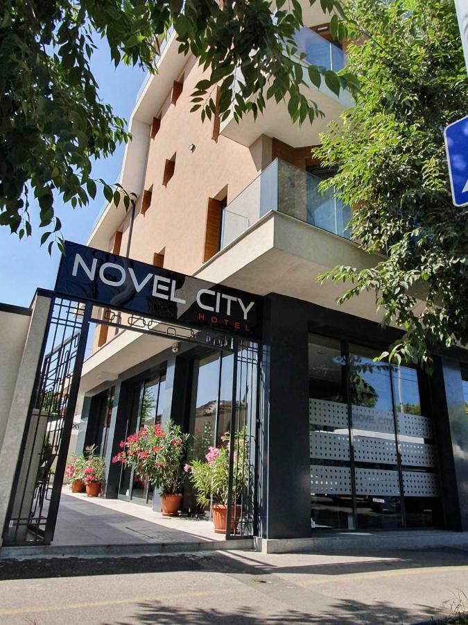 Family Hotel Novel City ブルガス エクステリア 写真